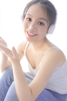 女巨人踩踏